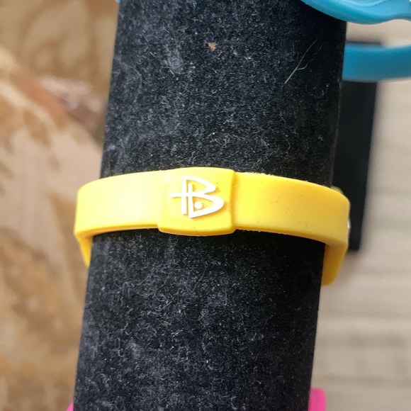 Power Balance bracelets by “Performance Technology” - Picture 3 of 6